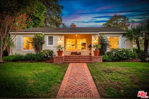 15440 Dickens St, Sherman Oaks, CA 91403