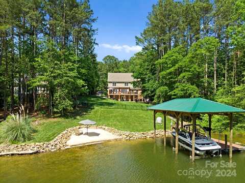 9181 Fair Oak Drive, Sherrills Ford, NC 28673