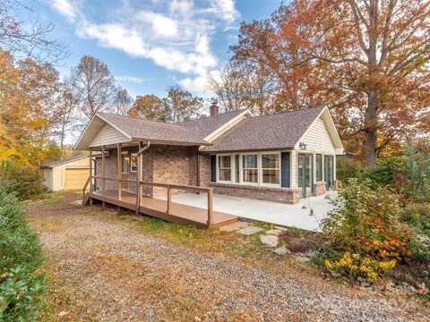 841 Sand Hill Road, Asheville, NC 28806