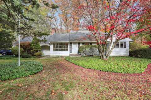 8 Fairview Lane, Wilton, CT 06897