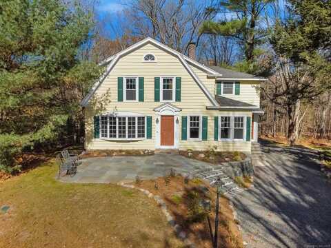 9 Dillon Road, Woodbridge, CT 06525