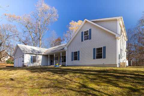 2 Oak Knoll Road, East Hampton, CT 06424