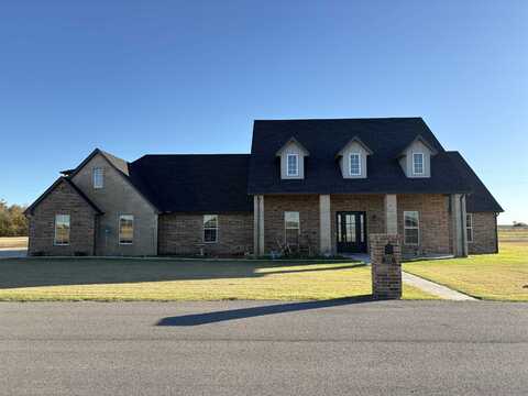 725 W Ash, Pond Creek, OK 73766