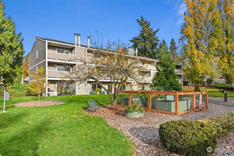 12423 NE 131st Court E301, Kirkland, WA 98034