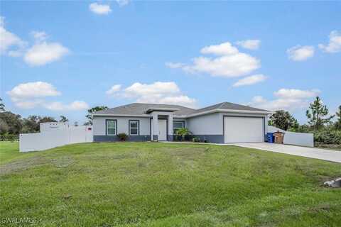 910 Richmond Avenue N, Lehigh Acres, FL 33972