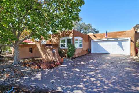 3823 PALACIO DEL RIO GRANDE NW, Albuquerque, NM 87107