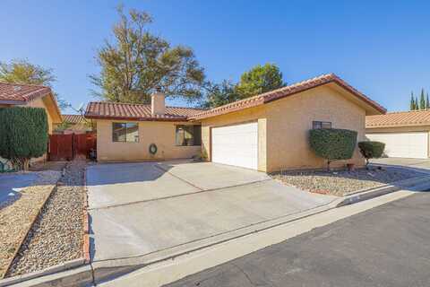 14321 Lear Street, Mojave, CA 93501