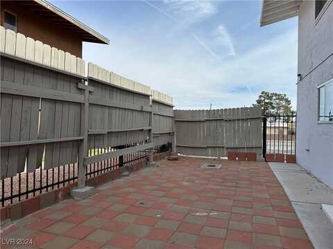 621 N 11th Street, Las Vegas, NV 89101