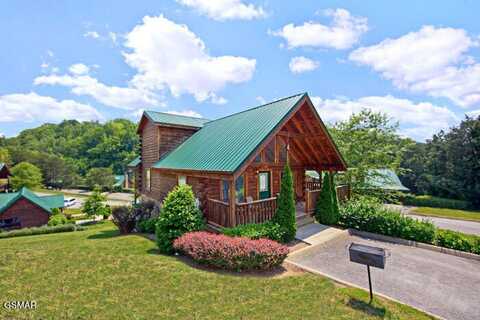 1653 Little Cabin Loop, Pigeon Forge, TN 37862