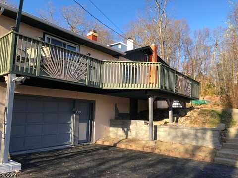 2 Ridge Rd E, Vernon, NJ 07422