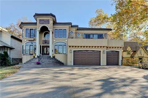 4943 Ward Parkway, Kansas City, MO 64112