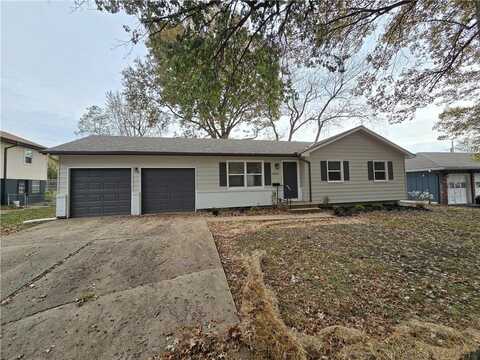 13413 Winchester Avenue, Grandview, MO 64030