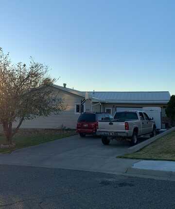 10 Cypress DR, Havre, MT 59501