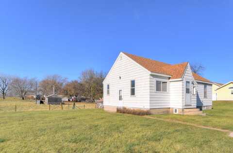 807 S 3rd Street, Armstrong, IA 50514