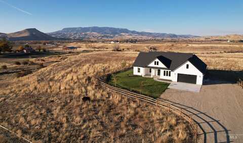 10020 E Gatfield Rd, Emmett, ID 83617