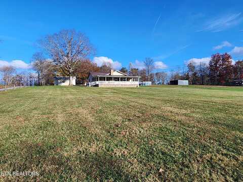 2703 Deer Lodge Hwy, Deer Lodge, TN 37726