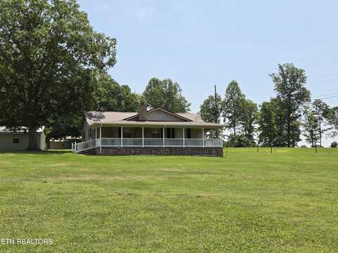2703 Deer Lodge Hwy, Deer Lodge, TN 37726