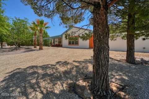 245 Hurt Road, Radium Springs, NM 88054