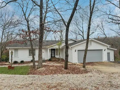 26155 Lakepoint Drive, Warrenton, MO 63383