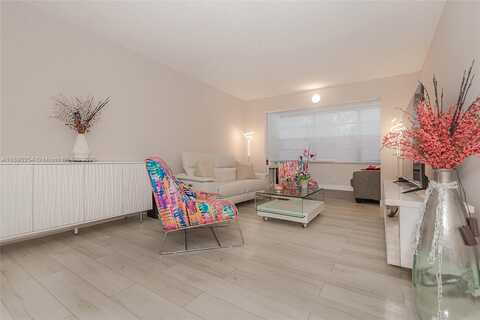 6700 Cypress Rd, Plantation, FL 33317