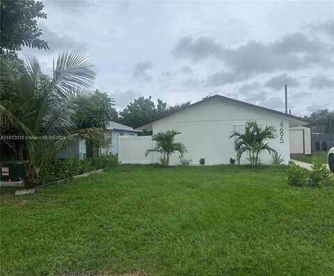 4695 Cambridge St, Lake Worth, FL 33463