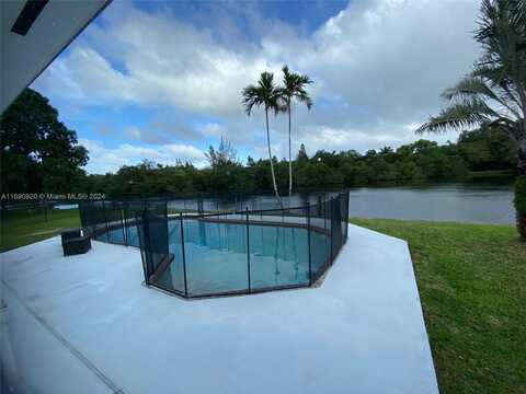 217 N 31st Ave, Hollywood, FL 33021