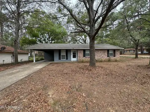 105 E Woodcrest Drive, Jackson, MS 39212