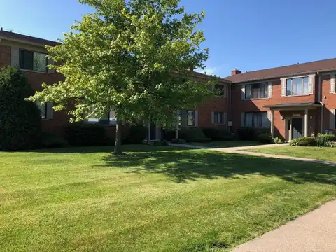 32724 Harper, Saint Clair Shores, MI 48082