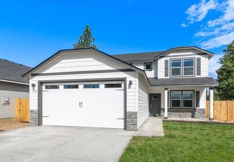 3680 NW 8th Street, Redmond, OR 97756