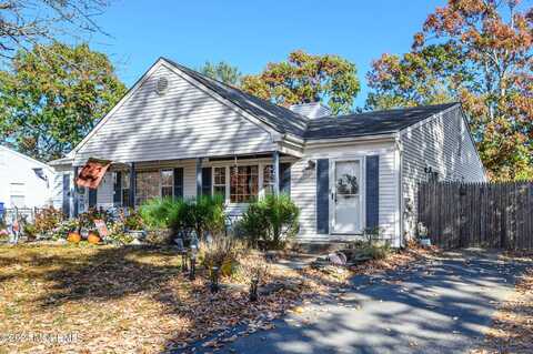 565 Innkeeper Lane, Toms River, NJ 08753