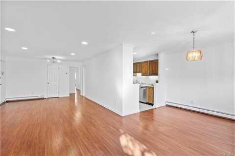 107 N Broadway, White Plains, NY 10603