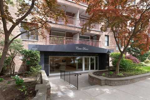 43-25 Douglaston Parkway, Douglaston, NY 11363