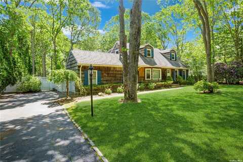 7 Washington Drive, East Quogue, NY 11942