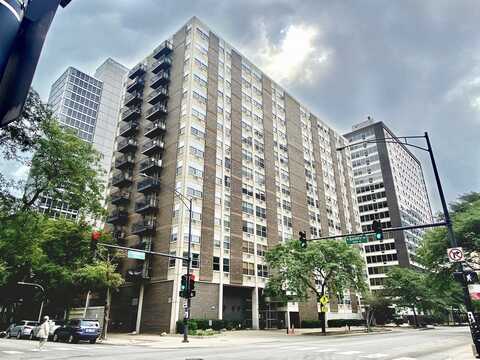 3033 N SHERIDAN Road, Chicago, IL 60657