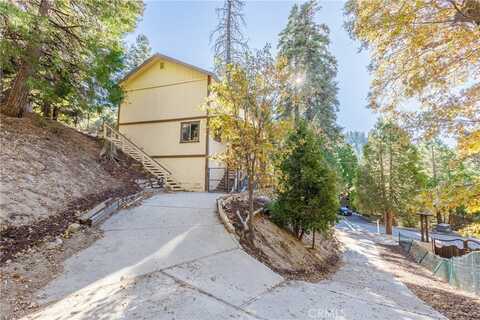 467 Cimarron Lane, Lake Arrowhead, CA 92352