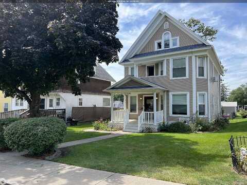 1610 8 Avenue, Belle Plaine, IA 52208