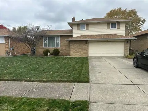 6612 Regency Drive, Parma, OH 44129