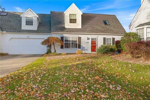 10285 Orchard Hill Lane, Twinsburg, OH 44087