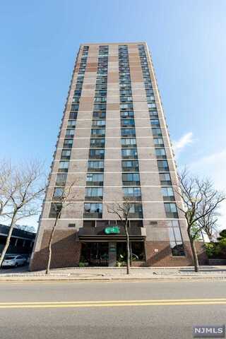 770 Anderson Avenue, Cliffside Park, NJ 07010