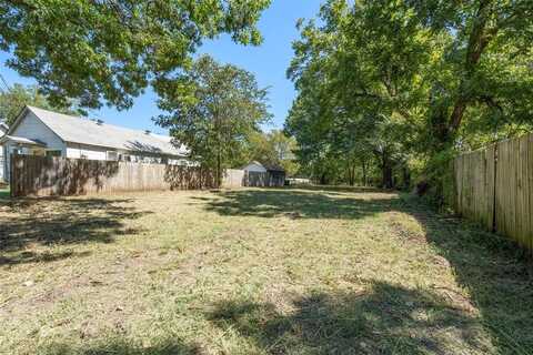 602 N Schopmeyer Street, Gainesville, TX 76240