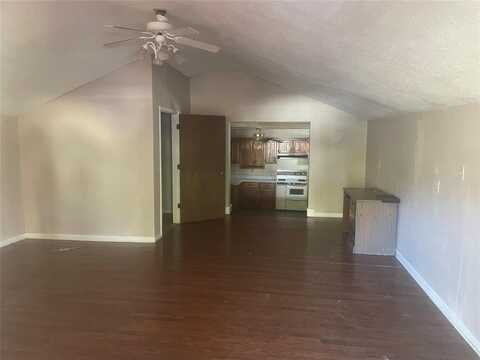 844 1st Street SW, Paris, TX 75460