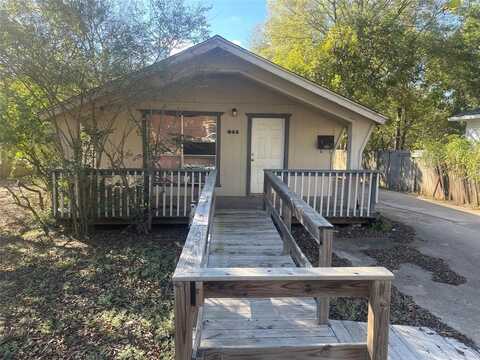 844 1st Street SW, Paris, TX 75460