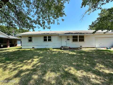 511 Sunset Circle, Columbus, KS 66725