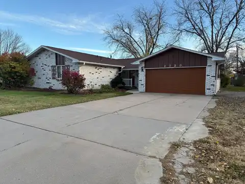 2720 Cedarberry Rd., North Platte, NE 69101