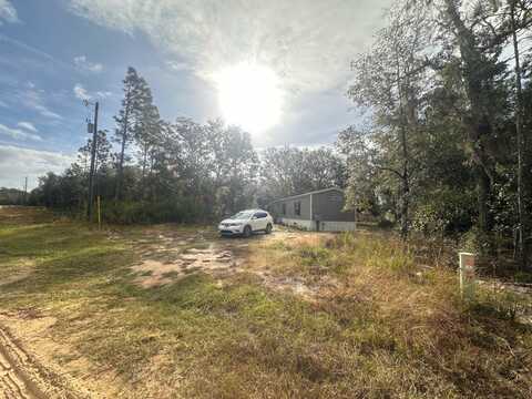 1141 Donovan Avenue, Interlachen, FL 32148