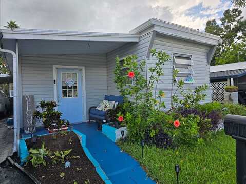 2560 62nd Ave North, Saint Petersburg, FL 33702