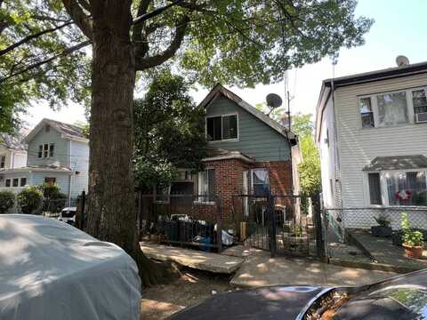 11114 156th St, Jamaica, NY 11433