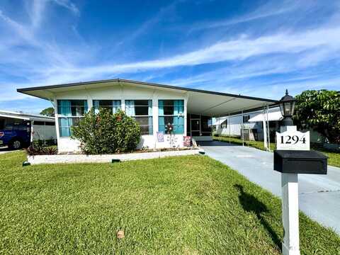 1294 Flintlock Dr, Daytona Beach, FL 32119