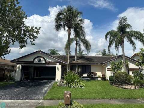 7695 NW 21st Ct, Margate, FL 33063