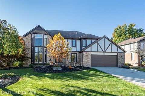 675 SNOWMASS Drive, Rochester Hills, MI 48309